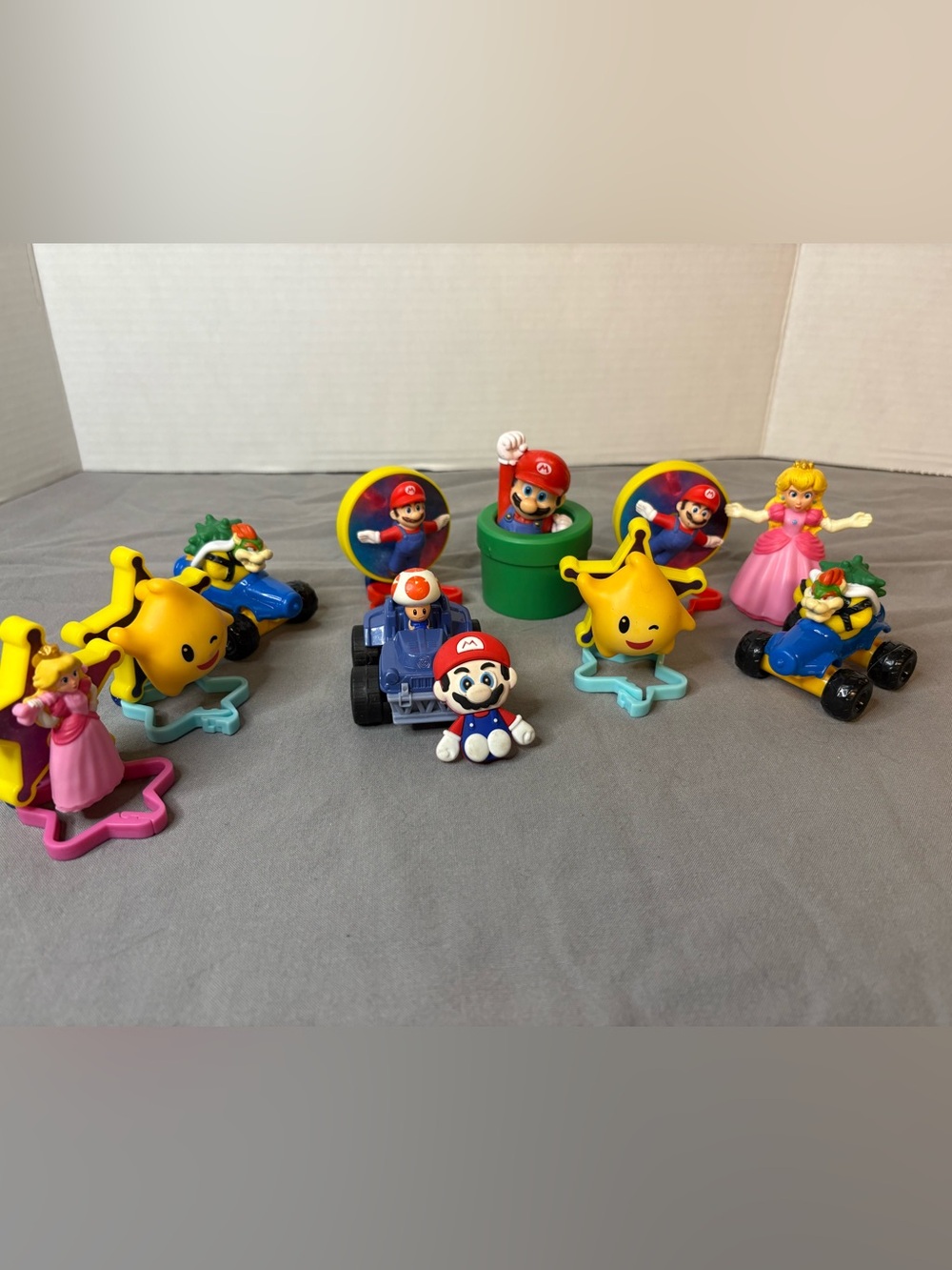 Nintendo Super Mario Figures and Bag Clips